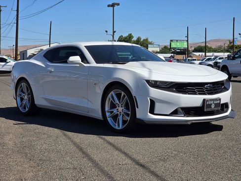 Used 2020 Chevrolet Camaro LT w/ RS Package image 7