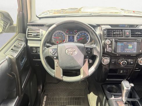 Used 2017 Toyota 4Runner TRD Off-Road Premium AWD/4WD image 15