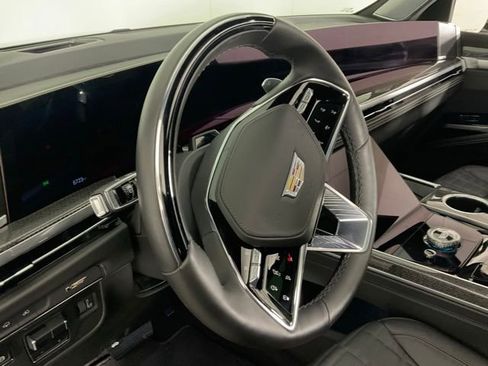 Used 2025 Cadillac Escalade V AWD/4WD image 20