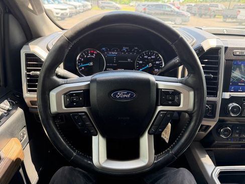 Used 2020 Ford F250 Lariat w/ Lariat Value Package AWD/4WD image 32