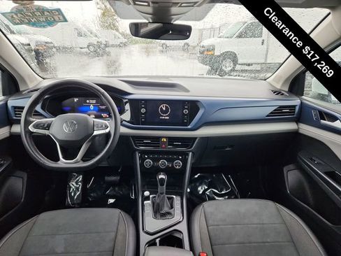 Used 2024 Volkswagen Taos SE image 28