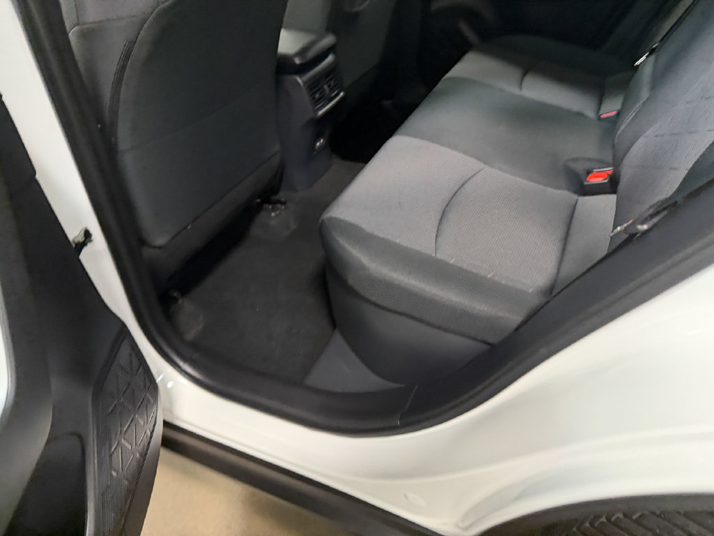 Used 2025 Toyota RAV4 XLE AWD/4WD image 47