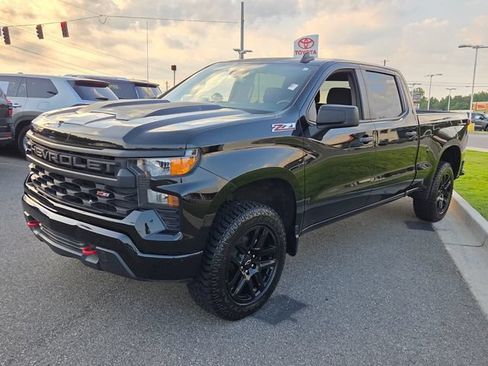 Used 2024 Chevrolet Silverado 1500 Custom Trail Boss AWD/4WD image 3