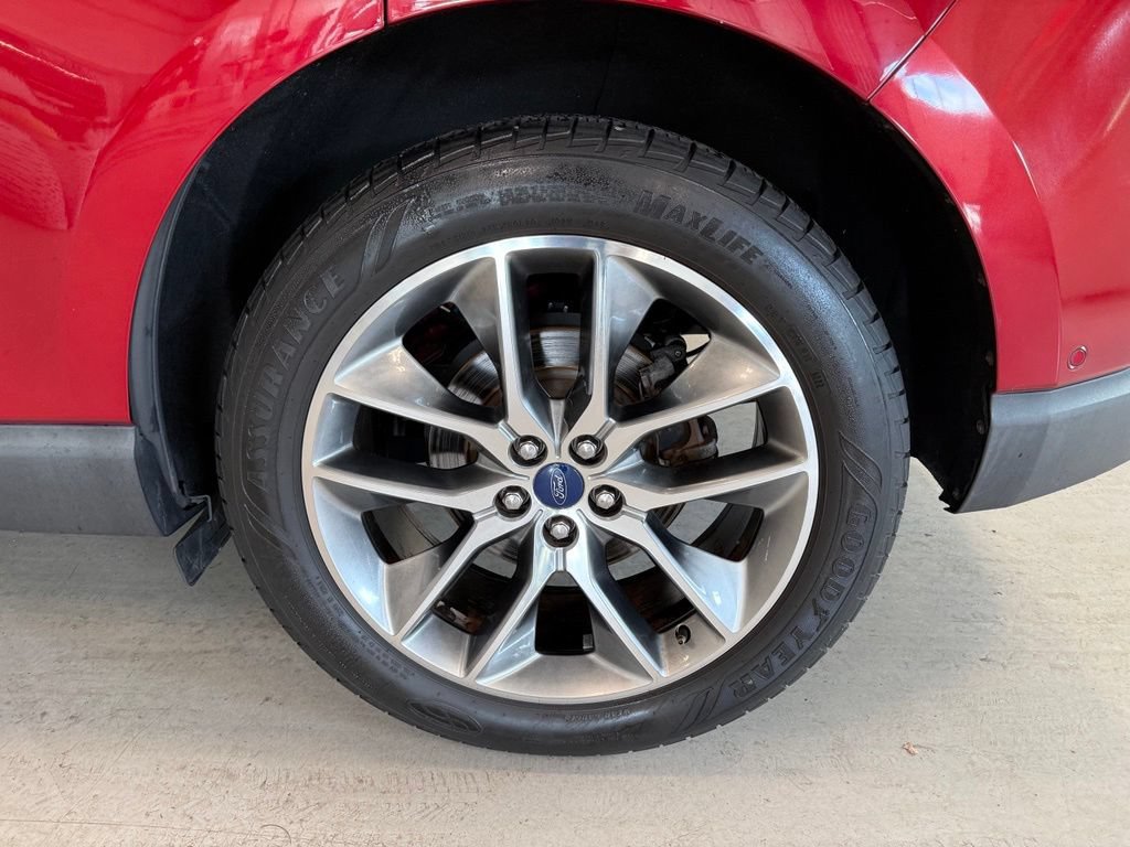 Used 2017 Ford Edge Titanium w/ Equipment Group 302A FWD image 37