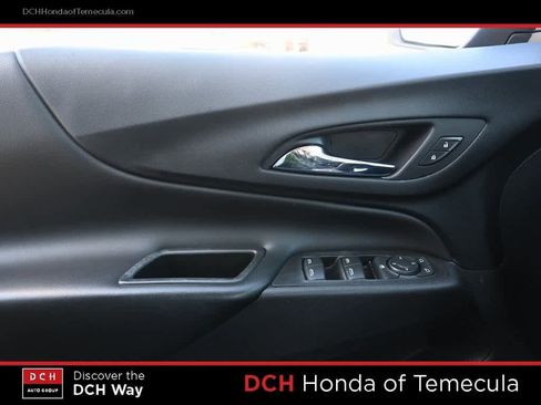 Used 2022 Chevrolet Equinox LT image 16