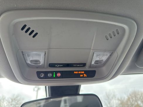 Used 2022 Chevrolet Malibu LT image 30