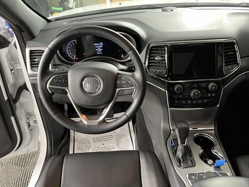 Used 2021 Jeep Grand Cherokee Limited w/ Luxury Group II AWD/4WD image 11