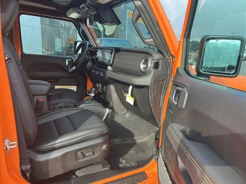 New 2025 Jeep Wrangler Sahara image 17