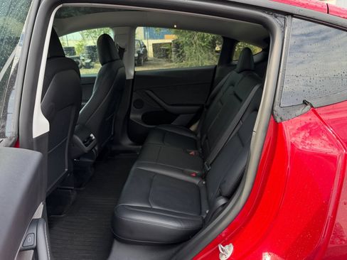 Used 2022 Tesla Model Y Performance AWD/4WD image 25