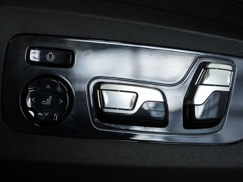 Used 2019 BMW X5 xDrive50i w/ M Sport Package image 22