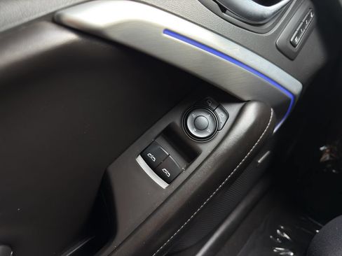 Used 2017 Chevrolet Camaro SS RWD image 11