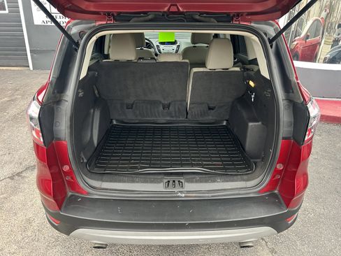 Used 2017 Ford Escape SE image 24