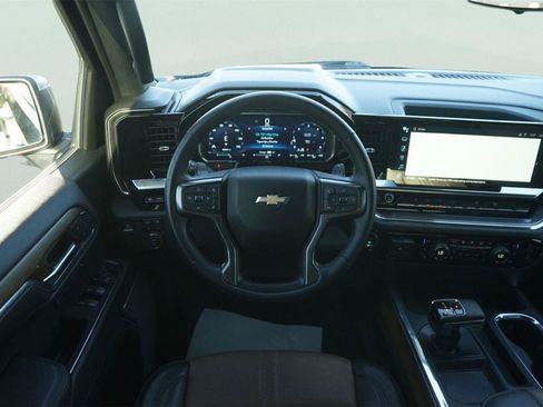 Used 2024 Chevrolet Silverado 1500 High Country w/ High Country Premium Package AWD/4WD image 22