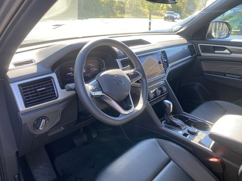 Used 2021 Volkswagen Atlas Cross Sport SEL image 10