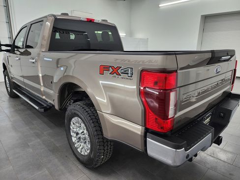 Used 2022 Ford F250 XLT w/ XLT Premium Package image 6