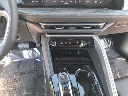 New 2025 Audi Q5 Premium Plus image 22