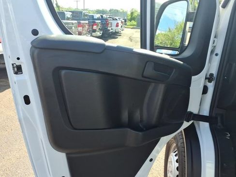 Used 2025 RAM ProMaster 2500 w/ U-Haul Equipment Group FWD image 24