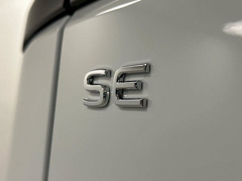 New 2025 Volkswagen Atlas Peak Edition SE image 25