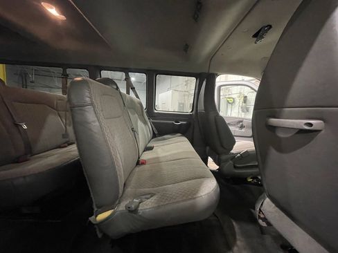 Used 2017 Chevrolet Express 3500 LT w/ LT Preferred Equipment Group image 21