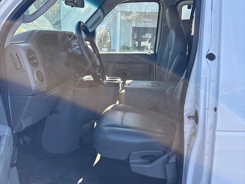 Used 2012 Ford E-350 and Econoline 350 Super Duty image 9