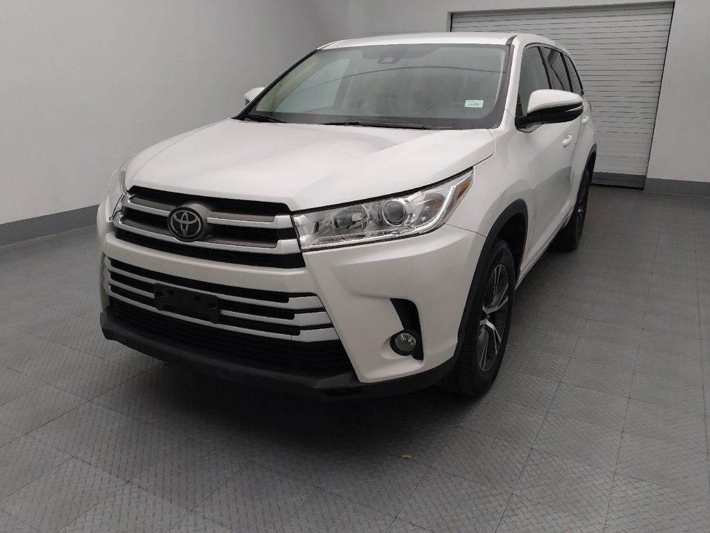 Used 2018 Toyota Highlander Plus FWD image 15