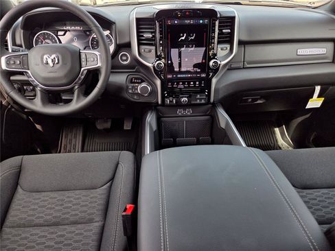 New 2026 RAM 1500 Big Horn AWD/4WD image 9