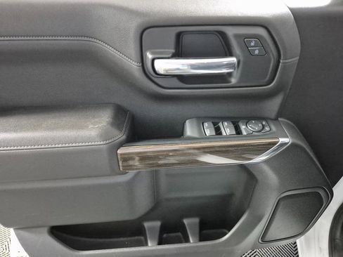 Used 2022 Chevrolet Silverado 1500 LT image 15