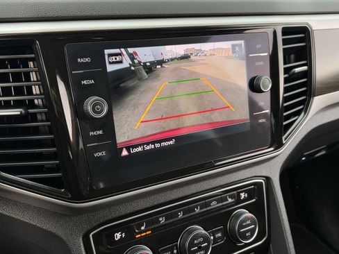 Used 2023 Volkswagen Atlas SE image 21