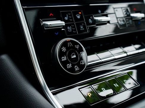 New 2026 Nissan Armada Platinum image 16