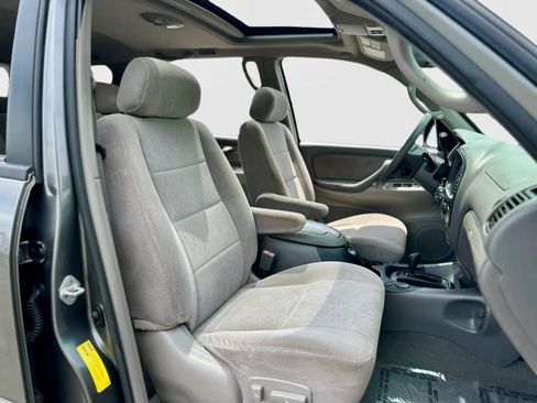 Used 2003 Toyota Sequoia SR5 AWD/4WD image 31