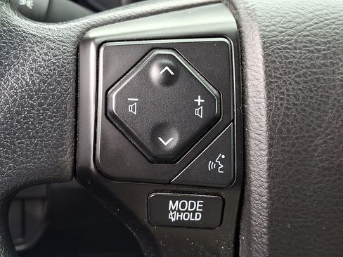 Used 2022 Toyota Tacoma SR w/ SR Convenience Package RWD image 21