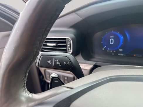 Used 2020 Ford Explorer Platinum w/ Premium Technology Package AWD/4WD image 32