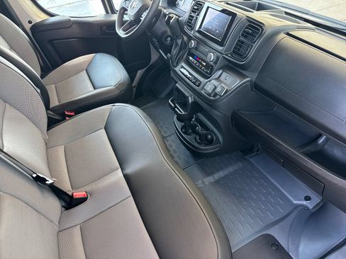 Used 2025 RAM ProMaster 1500 w/ Safety Group FWD image 15