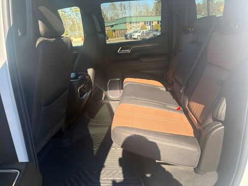 Certified 2023 Chevrolet Silverado 1500 High Country w/ Technology Package image 37