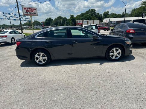 Used 2022 Chevrolet Malibu LS FWD image 4
