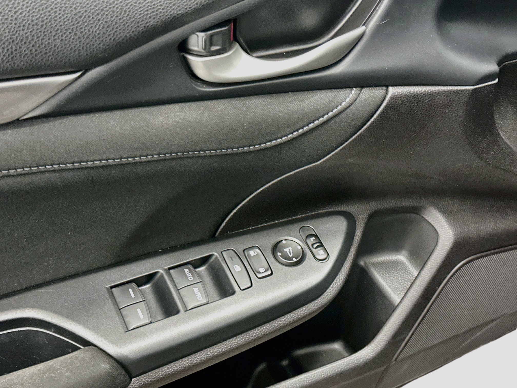 Used 2019 Honda Civic EX image 15