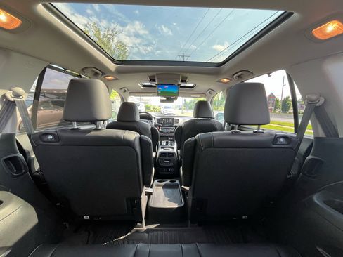 Used 2022 Honda Pilot Elite image 36