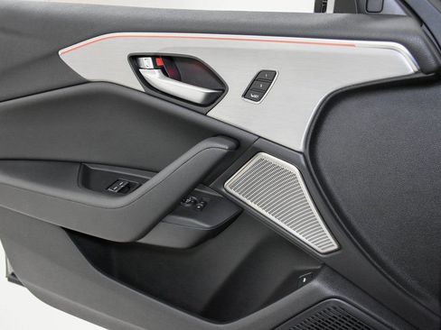 Used 2025 Acura TLX w/ Technology Package image 7