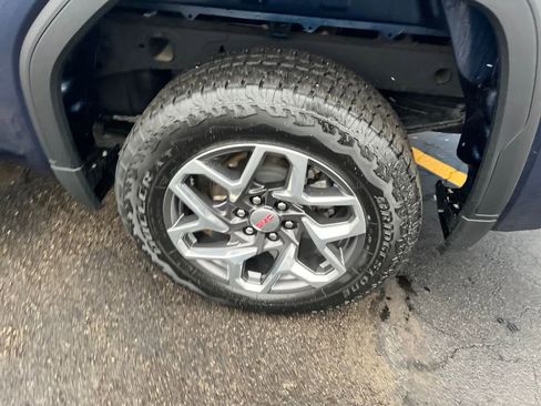 Used 2023 GMC Sierra 1500 SLE image 35