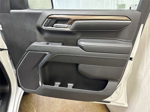 Used 2024 Chevrolet Silverado 1500 LT image 25