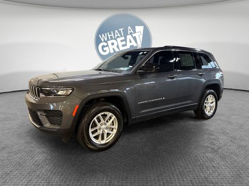 Used 2025 Jeep Grand Cherokee Laredo X w/ Luxury Tech Group I AWD/4WD image 8
