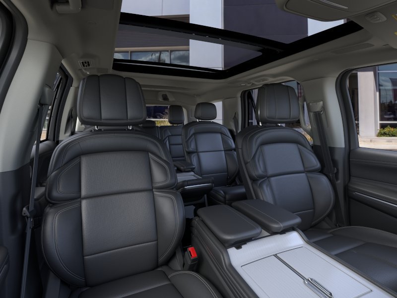 New 2026 Lincoln Navigator Reserve AWD/4WD image 35