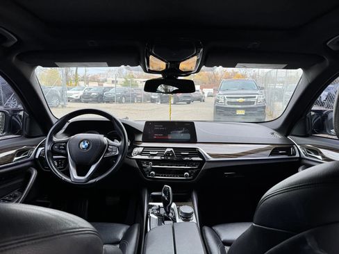 Used 2019 BMW 530i xDrive w/ Convenience Package image 23