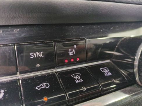 Used 2025 Chevrolet Equinox LT w/ Convenience Package II FWD image 28