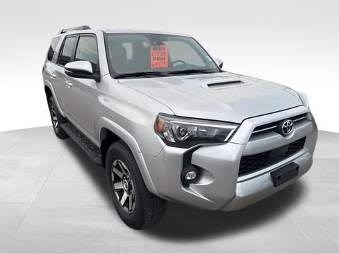 Used 2024 Toyota 4Runner TRD Off-Road Premium AWD/4WD image 7