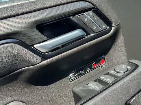 Certified 2025 GMC Sierra 1500 AT4 AWD/4WD image 18