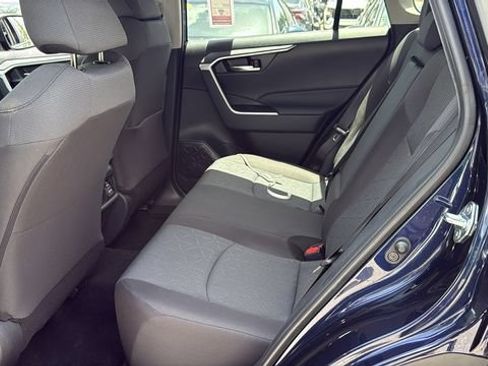 Used 2025 Toyota RAV4 XLE FWD image 14