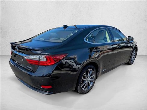 Used 2016 Lexus ES 300h image 5