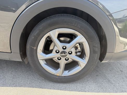 Used 2025 Kia K4 FWD image 16