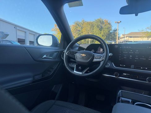 Used 2025 Chevrolet Equinox LT image 33